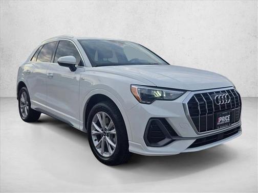 2022 Audi Q3 45 S line Premium