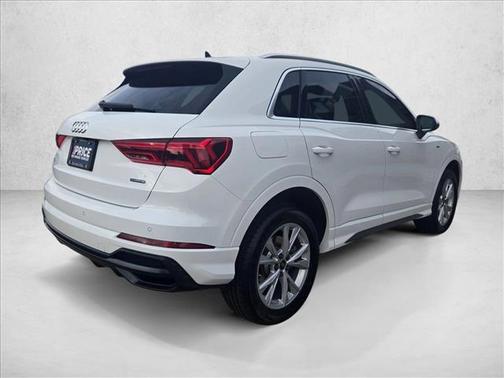 2022 Audi Q3 45 S line Premium