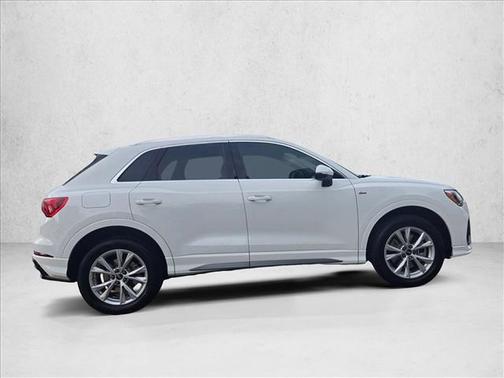 2022 Audi Q3 45 S line Premium