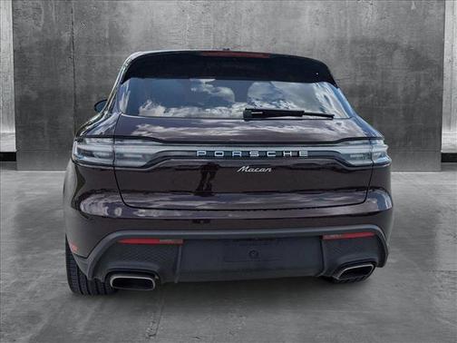 2024 Porsche Macan Base