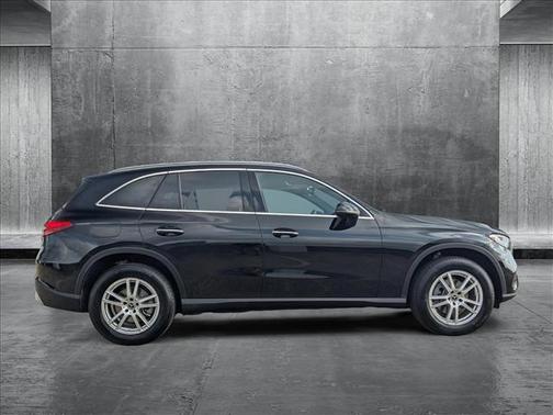 2025 Mercedes-Benz GLC 300 Base