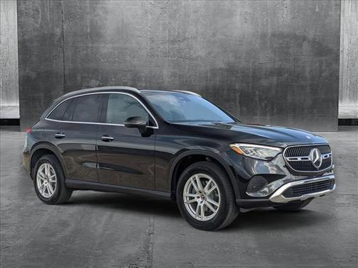 2025 Mercedes-Benz GLC 300 Base