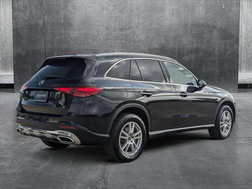 2025 Mercedes-Benz GLC 300 Base