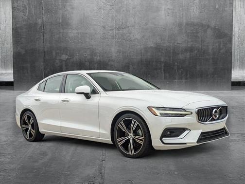 2020 Volvo S60 T5