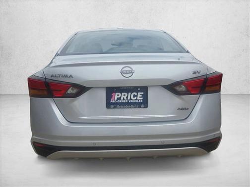 Brilliant Silver Metallic 2024 Nissan Altima 2.5 SV