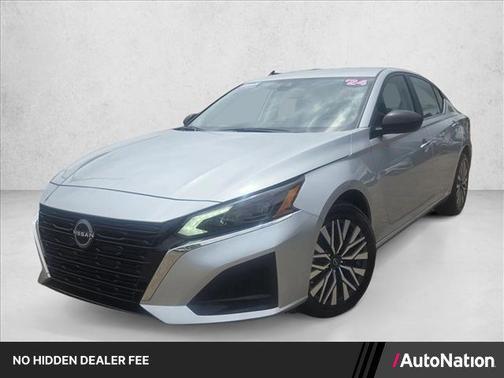 Brilliant Silver Metallic 2024 Nissan Altima 2.5 SV
