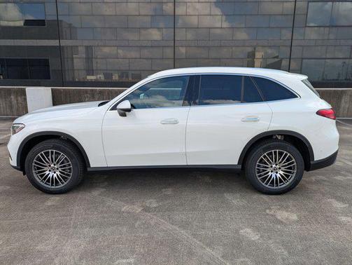 2026 Mercedes-Benz GLC 300 Base