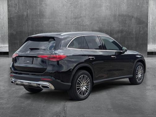 2025 Mercedes-Benz GLC 300 Base