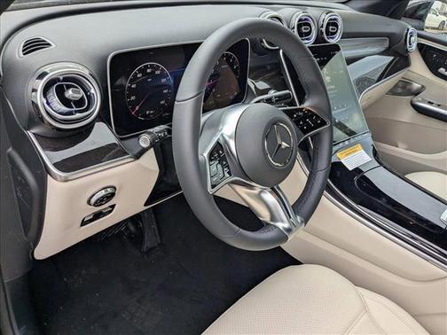 2025 Mercedes-Benz GLC 300 Base