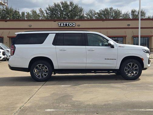 2023 Chevrolet Suburban 4WD Z71