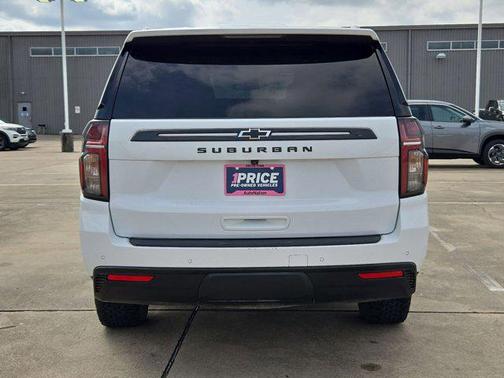 2023 Chevrolet Suburban 4WD Z71