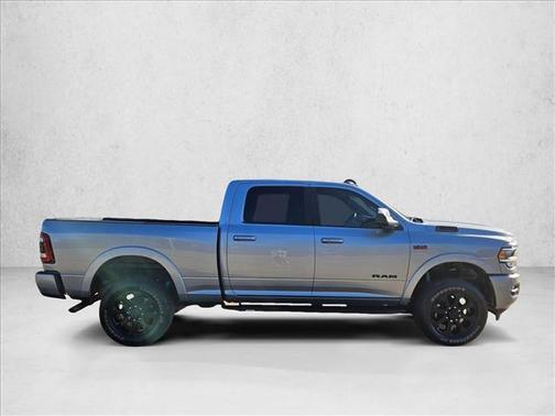 2022 RAM 2500 Laramie Crew Cab 4x4 6'4' Box