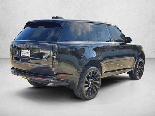 Santorini Black Metallic 2023 Land Rover Range Rover P530 SE