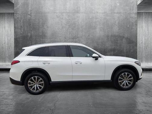 2025 Mercedes-Benz GLC 300 Base