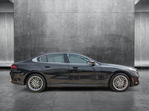 2024 BMW 530 i