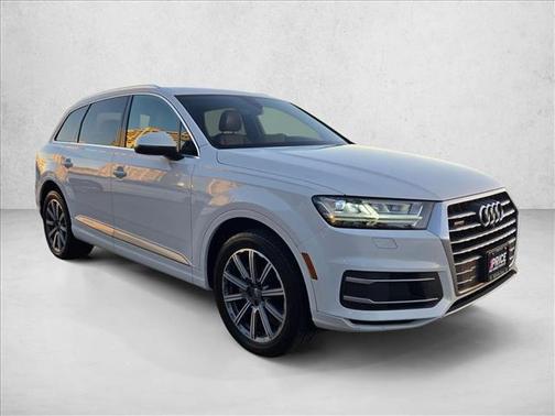 2019 Audi Q7 45 Premium Plus