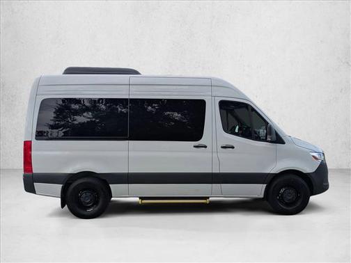 2025 Mercedes-Benz Sprinter 2500 Standard Roof