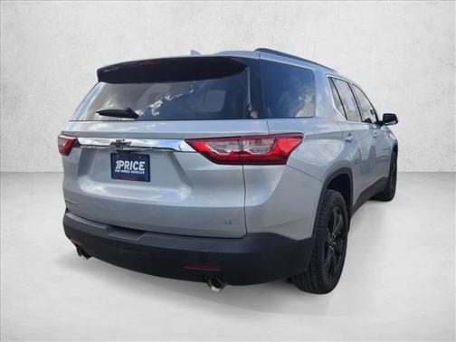 Silver Ice Metallic 2019 Chevrolet Traverse LT Leather