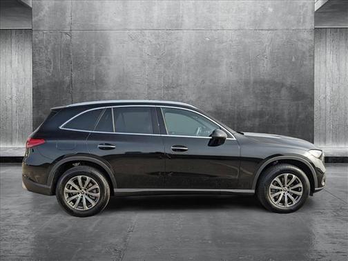 2025 Mercedes-Benz GLC 300 Base