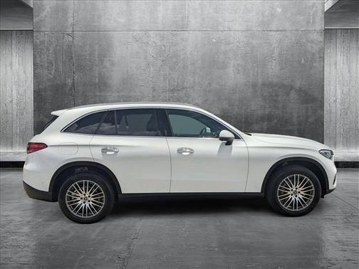 2025 Mercedes-Benz GLC 300 Base