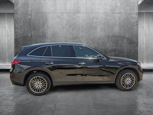 2025 Mercedes-Benz GLC 300 Base