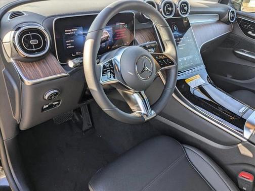 2025 Mercedes-Benz GLC 300 Base