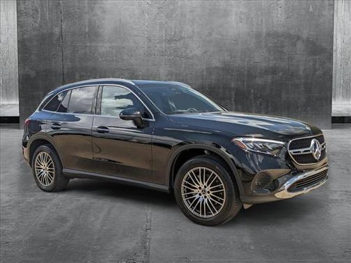 2025 Mercedes-Benz GLC 300 Base
