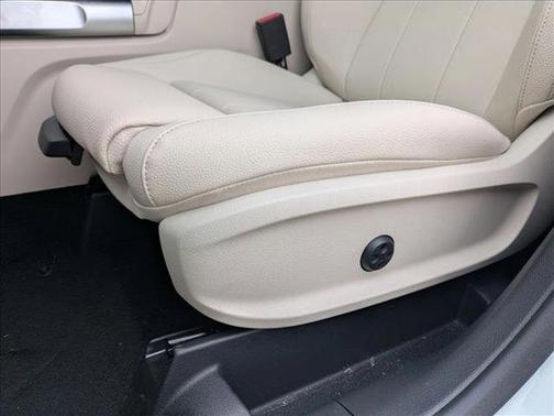 2025 Mercedes-Benz GLB 250 Base