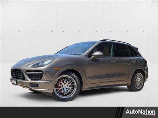 2013 Porsche Cayenne GTS