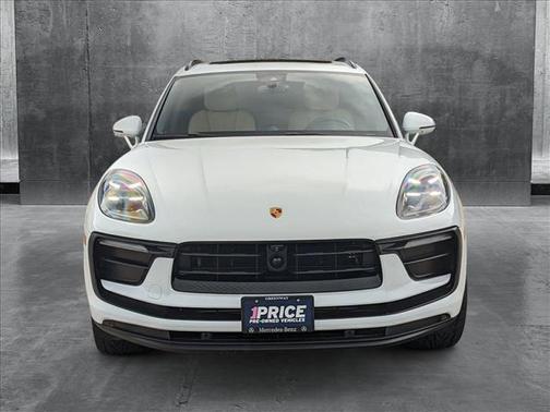 2022 Porsche Macan Base