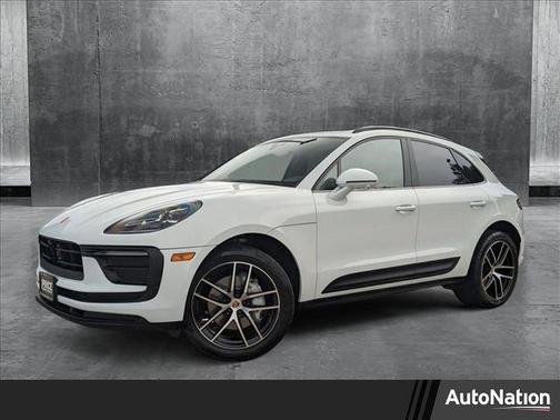 2022 Porsche Macan Base