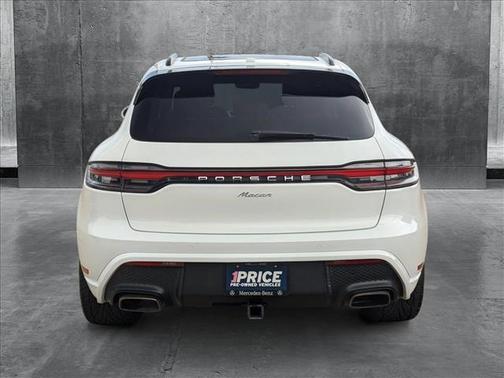 2022 Porsche Macan Base