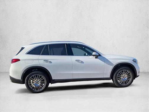 Polar White 2026 Mercedes-Benz GLC 300 Base