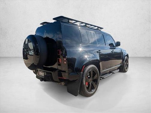 2025 Land Rover Defender 110 P400 S