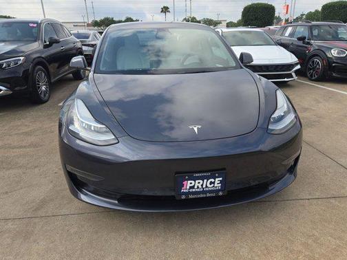 Midnight Silver Metallic 2022 Tesla Model 3 Standard Range
