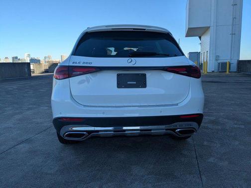 2026 Mercedes-Benz GLC 300 Base