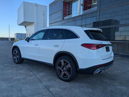 2026 Mercedes-Benz GLC 300 Base