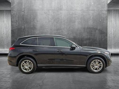 2025 Mercedes-Benz GLC 300 Base