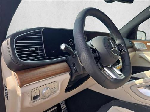 Polar White 2026 Mercedes-Benz AMG GLS 63 Base