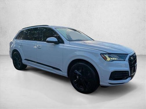 2023 Audi Q7 55 Premium Plus