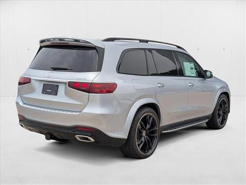 2025 Mercedes-Benz GLS 580 4MATIC