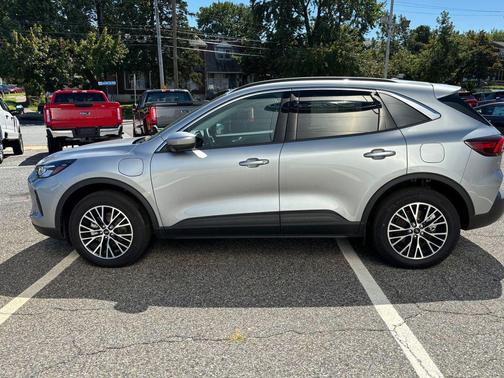 2024 Ford Escape PHEV SE