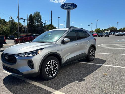 2024 Ford Escape PHEV SE