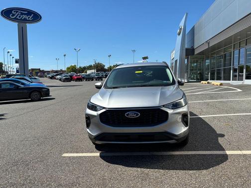 2024 Ford Escape PHEV SE