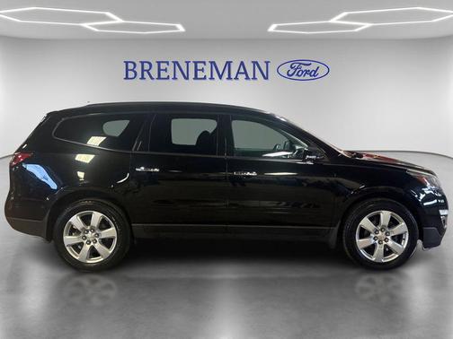Mosaic Black Metallic 2016 Chevrolet Traverse 1LT