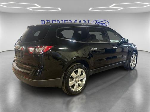 Mosaic Black Metallic 2016 Chevrolet Traverse 1LT