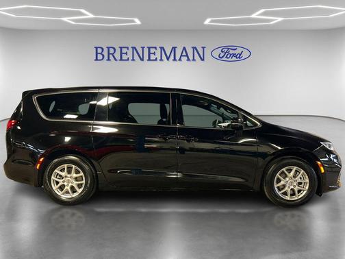 2025 Chrysler Pacifica L