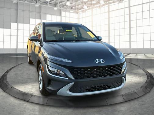 2022 Hyundai KONA SE