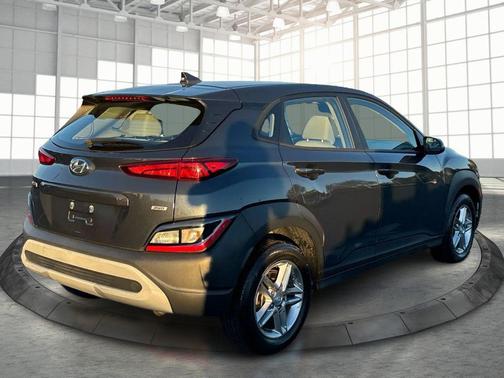 2022 Hyundai KONA SE