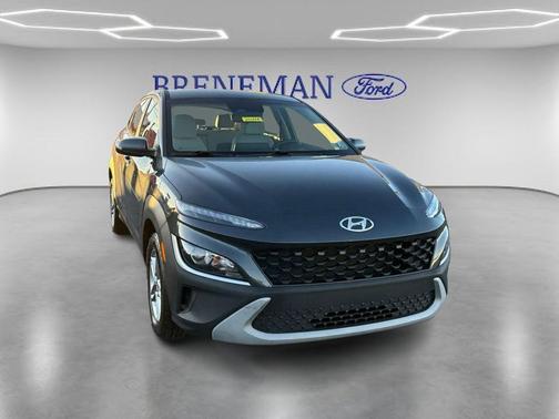 2022 Hyundai KONA SE
